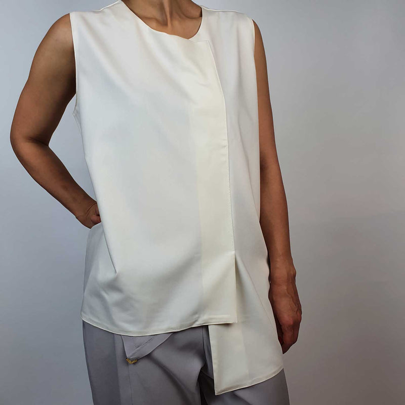 Danfi crew neckline top front