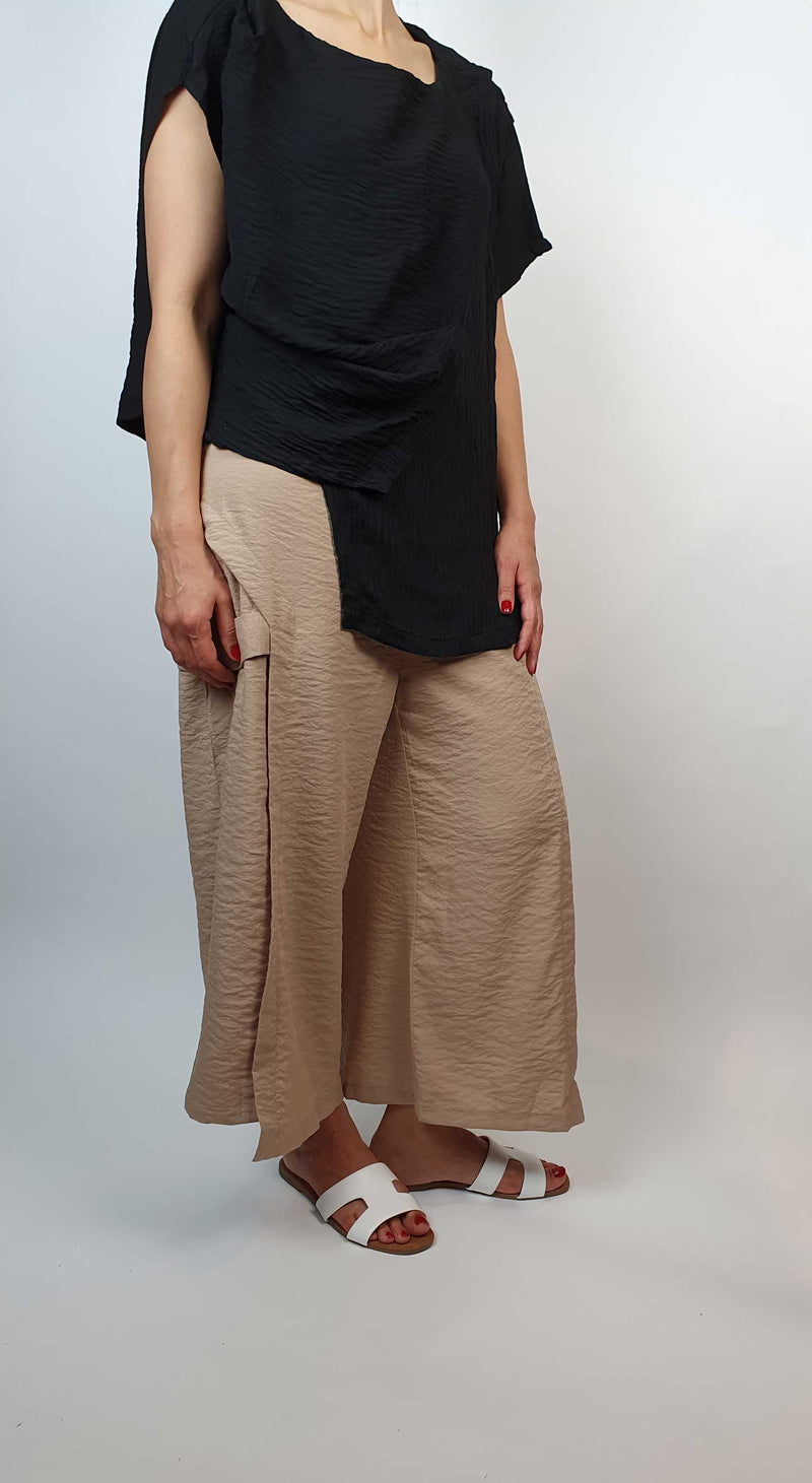 Danfi pleated culottes trousers side with black top set 2