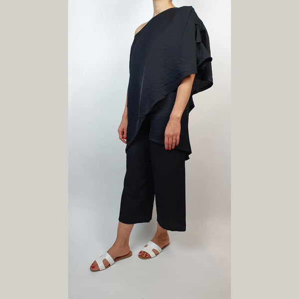 One-shoulder asymmetric neckline jumpsuit side